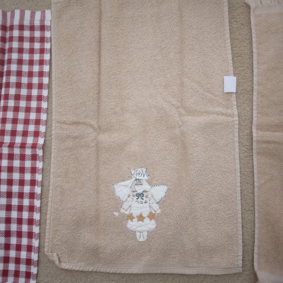 Towels, Handtowels, Christmas Themed, (3) - Picture 6 of 13